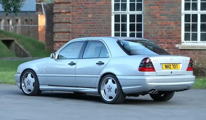 Mercedes C C 180
 C 200 / C 200 CDI / C 200 D / C 220 / C 220 CDI / C 220 D / C 230 / C 240 / C 250 D / C 280
 C 36 AMG / C 43 AMG