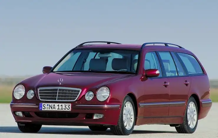 Mercedes E E 200 / E 220 CDI / E 230 / E 240 / E 250 D / E 270 CDI / E 280 / E 290 D
 E 300 D / E 320 / E 320 CDI
 E 420 / E 430
 E 55 AMG