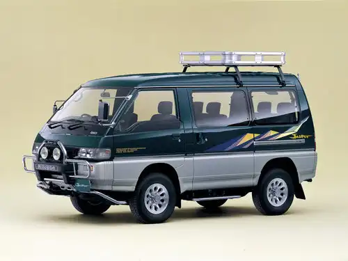 Mitsubishi Delica Star Wagon 2nd Gen